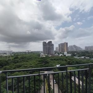 Balcony Image of 950 Sq.ft 1.5 BHK Apartment / Flat for sale in Amanora Gold Towers, Hadapsar Pune for Rs. 11000000