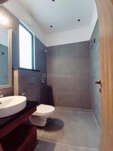 Bathroom Image of 2500 Sq.ft 4 BHK Builder Floor for sale in Palm Floor Ardee City, Sector 52 Gurgaon for Rs. 26000000