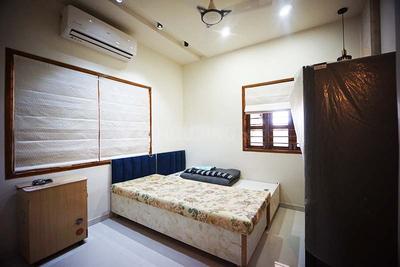 Bedroom Image of 2527 Sq.ft 4 BHK Independent House for rent in Nava Naroda Ahmedabad for Rs. 48000