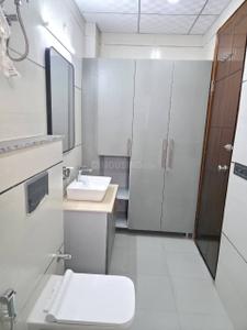 Bathroom Image of 540 Sq.ft 1 BHK Apartment / Flat for rent in Ramky Towers, Gachibowli Hyderabad for Rs. 16000