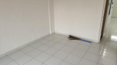 Bedroom Image of 850 Sq.ft 2 BHK Apartment / Flat for sale in Kumar Paradise, Magarpatta City Pune for Rs. 10000000