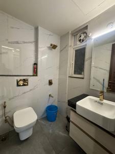 Bathroom Image of 1440 Sq.ft 3 BHK Apartment / Flat for sale in Smartworld Orchard, Sector 61 Gurgaon for Rs. 20000000