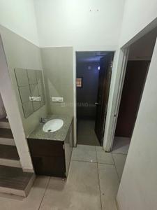 Bathroom Image of 1100 Sq.ft 4 BHK Villa for rent in Pratham Ivy, Bhayli Vadodara for Rs. 27000