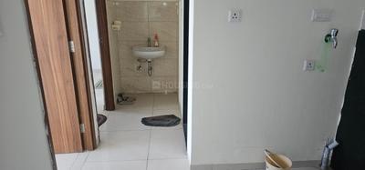 Bathroom Image of 650 Sq.ft 1 BHK Apartment / Flat for rent in Kolte Patil Life Republic Sector R3 3rd Avenue, Nerhe Pune for Rs. 17500