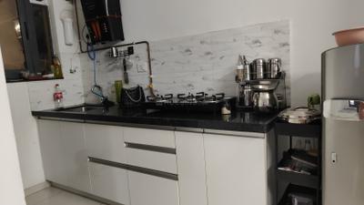 Kitchen Image of 920 Sq.ft 2 BHK Apartment / Flat for sale in Amanora Gold Towers, Hadapsar Pune for Rs. 11500000