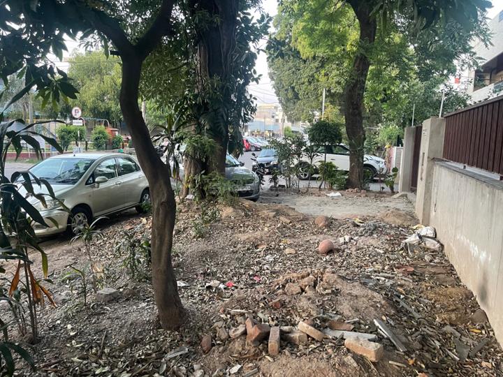 21A, Sector 21 Main Image 1