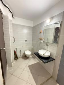 Bathroom Image of 1600 Sq.ft 2 BHK Apartment / Flat for sale in New Alkapuri Vadodara for Rs. 6500000