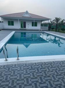 Image of 1500 Sq.ft 4 BHK Farm House for sale in Dkrrish Green Beauty Farms, Sector 135, Noida for Rs. 11250000