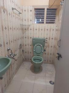 Bathroom Image of 550 Sq.ft 1 BHK Builder Floor for rent in Indira Nagar Bengaluru for Rs. 30000