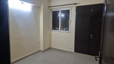 Bedroom Image of 890 Sq.ft 2 BHK Apartment / Flat for rent in Sethi Max Royal, Sector 76 Noida for Rs. 26500