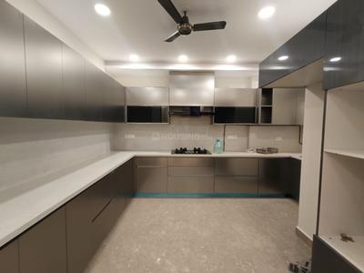 Kitchen Image of 2925 Sq.ft 4 BHK Builder Floor for rent in Janakpuri New Delhi for Rs. 96000
