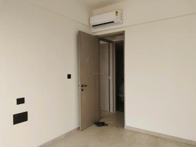 Bedroom Image of 900 Sq.ft 2 BHK Apartment / Flat for sale in Gateway, Santacruz West Mumbai for Rs. 50000000