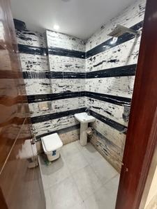 Bathroom Image of 600 Sq.ft 2 BHK Builder Floor for rent in Matiala New Delhi for Rs. 12000
