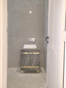 Bedroom One Image of 2500 Sq.ft 4 BHK Builder Floor for sale in Green Field Colony Faridabad for Rs. 25600000