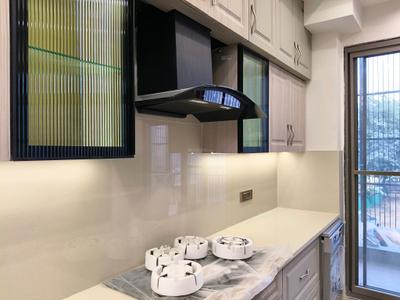 Kitchen Image of 2160 Sq.ft 3 BHK Builder Floor for rent in South City Floors 1, Sector 41 Gurgaon for Rs. 70000