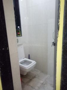 Bathroom Image of 900 Sq.ft 2 BHK Apartment / Flat for rent in Matunga West Mumbai for Rs. 95000