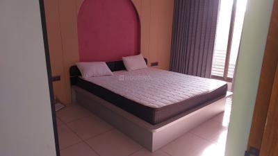 Bedroom Image of 1450 Sq.ft 2 BHK Apartment / Flat for rent in Shree Narayan Exotica, Memnagar Ahmedabad for Rs. 42000