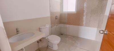 Bathroom Image of 2800 Sq.ft 3.5 BHK Apartment / Flat for sale in Marvel Brisa, Baner Pune for Rs. 35500000
