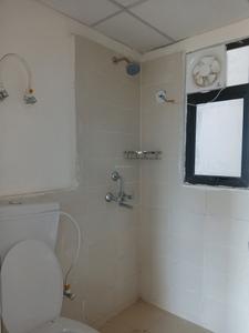 Common Bathroom Image of 950 Sq.ft 3 BHK Apartment / Flat for sale in Conscient Habitat, Sector 99A Gurgaon for Rs. 8100000