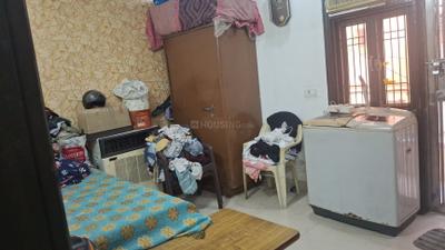 Bedroom Image of 900 Sq.ft 3 BHK Builder Floor for sale in Tri Nagar New Delhi for Rs. 11200000