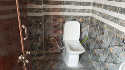 Bathroom Image of 425 Sq.ft 1 RK Studio for rent in Bhagwanpur Varanasi for Rs. 15000