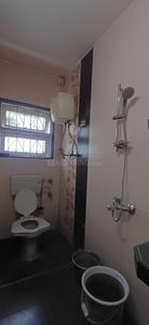 Bathroom Image of 1550 Sq.ft 3 BHK Apartment / Flat for rent in Camp Pune for Rs. 45000