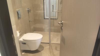 Bathroom Image of 1700 Sq.ft 3 BHK Independent House for rent in Lashkaria Indrasukh, Andheri West Mumbai for Rs. 195000
