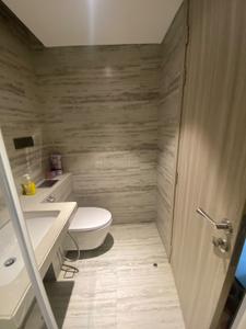 Bathroom Image of 1100 Sq.ft 2 BHK Apartment / Flat for rent in Khar West Mumbai for Rs. 220000