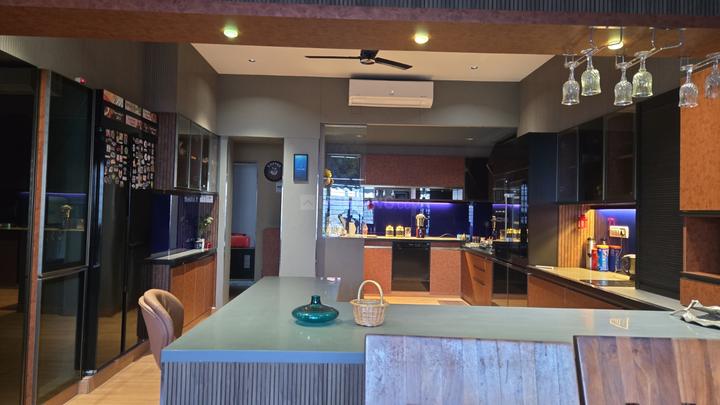 Uthandi Main Image 1