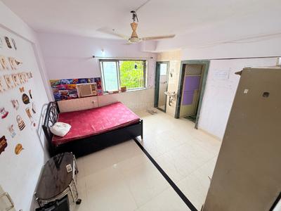 Bedroom Image of 250 Sq.ft 1 RK Apartment / Flat for rent in Sai Darshan CHS, Andheri East Mumbai for Rs. 23000
