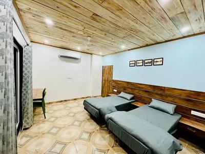 Bedroom Image of Anyone in Malad West, Mumbai