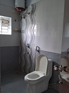 Bathroom Image of 1200 Sq.ft 2 BHK Apartment / Flat for rent in JP Nagar Bengaluru for Rs. 32000