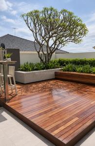 Balcony Image of 6300 Sq.ft 4.5 BHK Independent House for sale in Neelankarai Chennai for Rs. 90000000