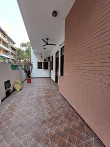 Balcony Image of 1620 Sq.ft 2 BHK Builder Floor for rent in Preet Vihar New Delhi for Rs. 38000
