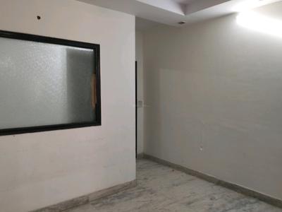 Living Room Image of 450 Sq.ft 1 BHK Builder Floor for rent in Shalimar Bagh New Delhi for Rs. 16500