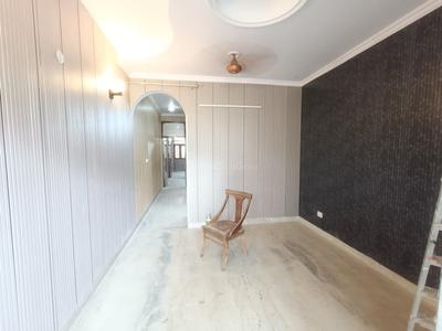 Image of 1000 Sq.ft 2 BHK Builder Floor for rent in Jhilmil Colony, New Delhi for Rs. 18000