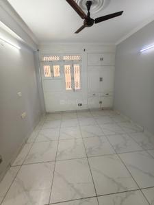 Bedroom Image of 1400 Sq.ft 3 BHK Apartment / Flat for rent in Arya Nagar Apartments, Patparganj New Delhi for Rs. 45000