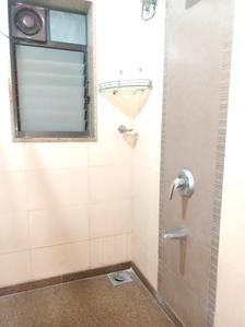 Common Bathroom Image of 1044 Sq.ft 3 BHK Apartment / Flat for rent in Kalpataru Estate, Andheri East Mumbai for Rs. 93000
