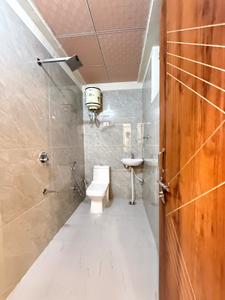 Bathroom Image of 950 Sq.ft 2 BHK Apartment / Flat for sale in Vaishali Nagar Extension Jaipur for Rs. 4300000
