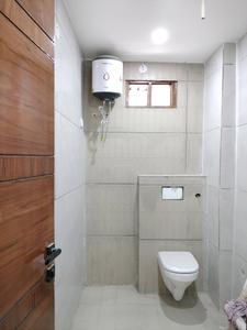 Common Bathroom Image of 1400 Sq.ft 4 BHK Builder Floor for sale in Suraj Vihar New Delhi for Rs. 13000000