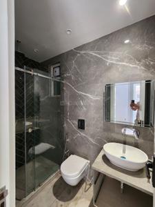 Bathroom Image of 1050 Sq.ft 2 BHK Builder Floor for rent in Mansarover Garden New Delhi for Rs. 34000