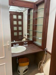 Bathroom Image of 900 Sq.ft 2 BHK Apartment / Flat for rent in Kumar Kruti, Kalyani Nagar Pune for Rs. 50000