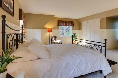 Bedroom Image of 9200 Sq.ft 10 BHK Apartment / Flat for sale in Juhu Mumbai for Rs. 440000000