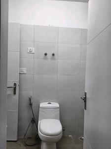 Common Bathroom Image of 2200 Sq.ft 4 BHK Apartment / Flat for sale in Tulip Purple, Sector 69 Gurgaon for Rs. 28000000