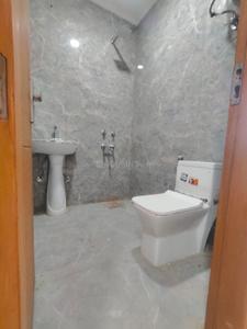 Bathroom Image of 800 Sq.ft 2 BHK Apartment / Flat for sale in Saket New Delhi for Rs. 4700000