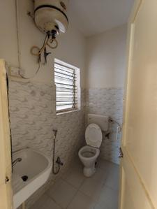 Bathroom Image of 1700 Sq.ft 3.5 BHK Independent House for rent in Indira Nagar Bengaluru for Rs. 72000