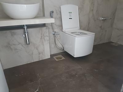 Bathroom Image of 1500 Sq.ft 3 BHK Apartment / Flat for sale in Kanakia Silicon Valley, Powai Mumbai for Rs. 45000000