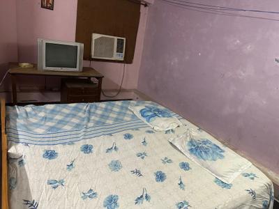 Bedroom Image of 800 Sq.ft 2 BHK Builder Floor for rent in Banjara Hills Hyderabad for Rs. 9500