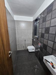 Bathroom Image of 1698 Sq.ft 3 BHK Apartment / Flat for rent in Roongta Preciso, Gangapur Nashik for Rs. 25000