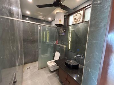 Bathroom Image of 1585 Sq.ft 2.5 BHK Apartment / Flat for sale in Tata Gurgaon Gateway, Sector 112 Gurgaon for Rs. 17900000